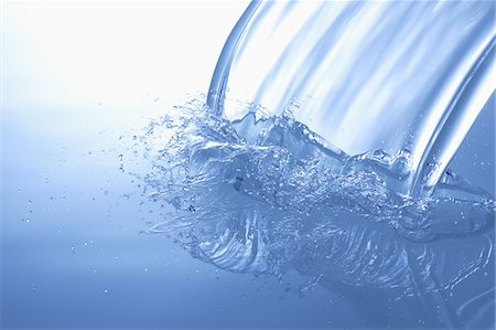 fluid backgrounds - Water Splashing Stock Photo - Rights-Managed, Code: 859-03982222