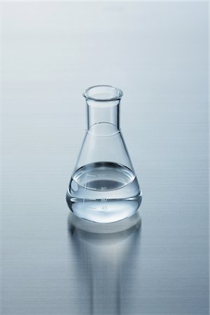 flask beaker - Erlenmeyer Flask Stock Photo - Rights-Managed, Code: 859-03982277