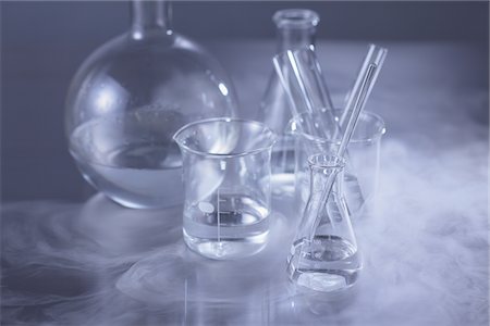 flask beaker - Scientific Equipment Stock Photo - Rights-Managed, Code: 859-03982306