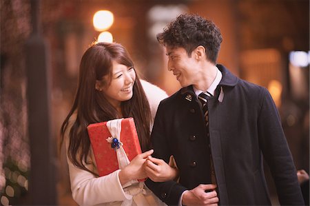 date man woman night - Japanese Couple Smiling And Looking At Each Other Stock Photo - Rights-Managed, Code: 859-03982574