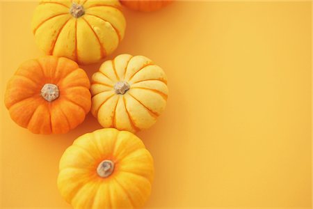 simsearch:859-07356463,k - Yellow And Orange Pumpkins Stock Photo - Rights-Managed, Code: 859-03983096