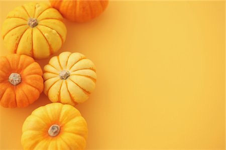 simsearch:695-03379760,k - Yellow And Orange Pumpkins Foto de stock - Con derechos protegidos, Código: 859-03983098