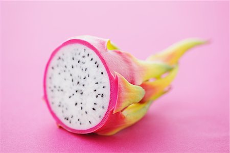 Dragon Fruit, Cross Section Foto de stock - Con derechos protegidos, Código: 859-03983169