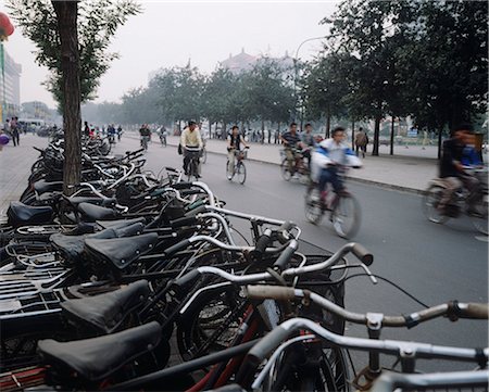 simsearch:851-02960046,k - Bicycle racks,Beijing,China. Foto de stock - Direito Controlado, Número: 851-02959074