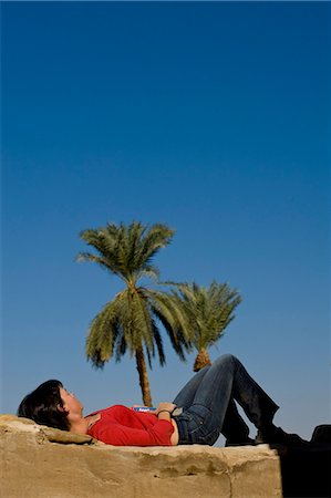 simsearch:851-02959622,k - Woman relaxing with guidebook,Karnak Temple,Precinct of Amun,Luxor,Egypt Foto de stock - Con derechos protegidos, Código: 851-02959606