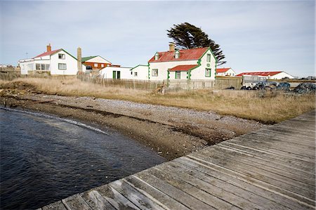 Rive et bâtiments, Goose Green, livre de Falkland Photographie de stock - Rights-Managed, Code: 851-02959632