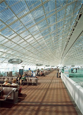 Personnes en attente, salle d'embarquement, Charles de Gaulle Airport, Paris, France Photographie de stock - Rights-Managed, Code: 851-02959734