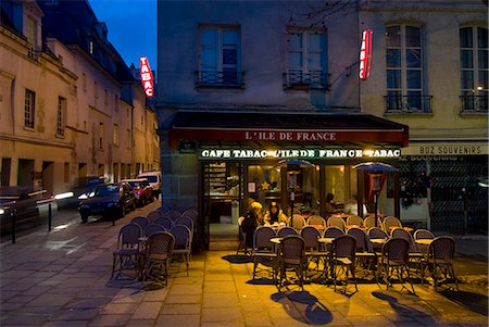 Cafe at dawn in the Latin Quarter (Quartier Latin) on the left bank,Paris,France Foto de stock - Con derechos protegidos, Código: 851-02959835