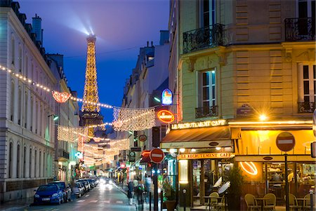 Looking down Rue St Dominique at dusk towards the Eiffel Tower,Paris,France Foto de stock - Con derechos protegidos, Código: 851-02959832