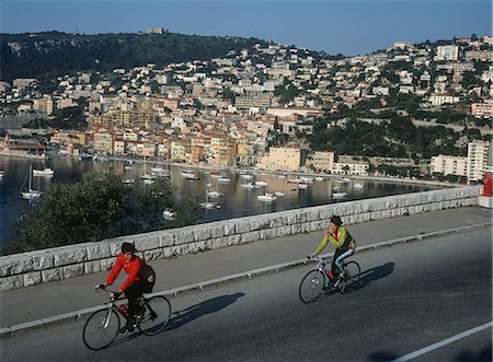 simsearch:851-02963977,k - cyclists by waterfront,Riviera,France Foto de stock - Con derechos protegidos, Código: 851-02959949