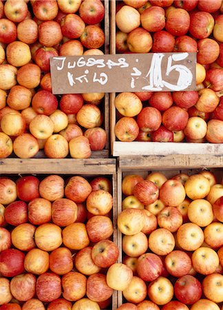 simsearch:851-02963232,k - Detail of red / yellow apples at a market,Punta del Este,Uruguay Stock Photo - Rights-Managed, Code: 851-02964005