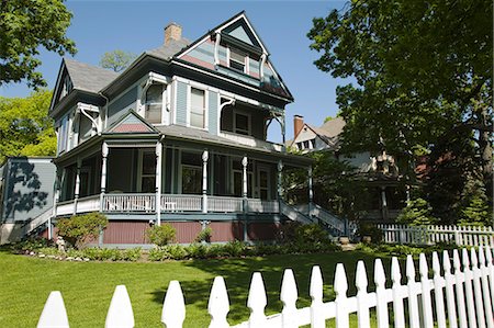 porch not people - Victorian home in Frank Lloyd Wright Prairie School of Architecture historic district,Chicago,Illinois,USA Stock Photo - Rights-Managed, Code: 851-02964163