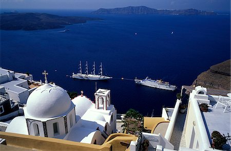 simsearch:851-02960079,k - Navires de croisière à Santorin, Grèce Photographie de stock - Rights-Managed, Code: 851-02960093