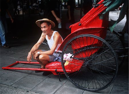 simsearch:851-02959949,k - Elderly man with his cart,Hong Kong,China. Foto de stock - Direito Controlado, Número: 851-02960129