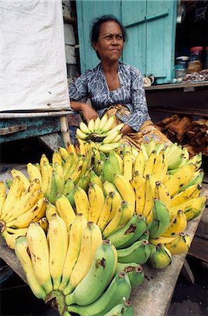 simsearch:851-02960337,k - Bananas in main market,Banda Neira,Banda Isles. Molluccas [Maluku],Indonesia. Foto de stock - Con derechos protegidos, Código: 851-02960271