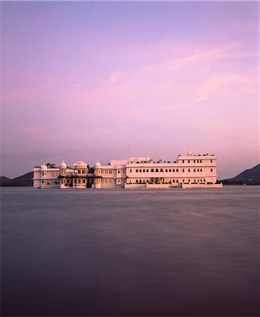 Floatinf Palace Hotel,Udaipur,Rajasthan,India. Stock Photo - Rights-Managed, Code: 851-02960514