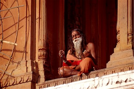 simsearch:851-02960522,k - Man meditates on ledge,Varanasi,India Foto de stock - Con derechos protegidos, Código: 851-02960545