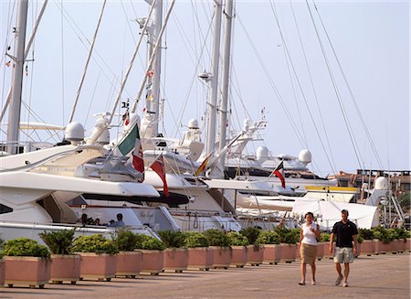 sur - Yachts in habour,Sardinia,Italy. Foto de stock - Con derechos protegidos, Código: 851-02960815