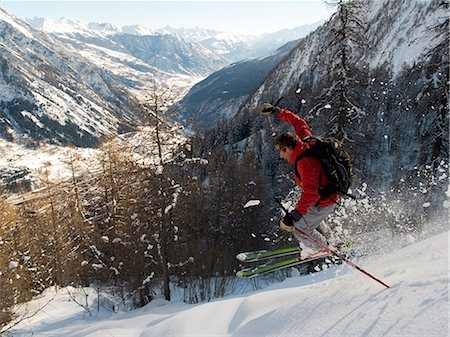 simsearch:851-02962928,k - Skier jumping,off piste above Dolonne,Courmayeur,Aosta valley,Italy Foto de stock - Con derechos protegidos, Código: 851-02960904