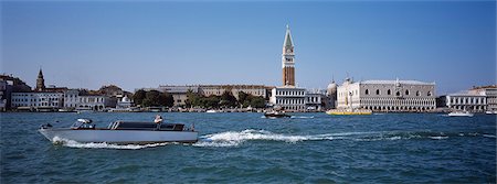 simsearch:851-02959692,k - Venice skyline from sea,Italy Foto de stock - Con derechos protegidos, Código: 851-02960901