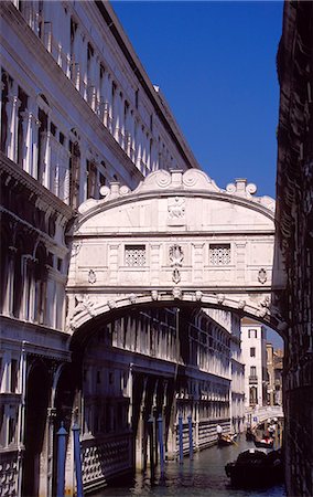 simsearch:851-02960894,k - The Bridge of Sighs,Palazzo Ducale,Venice,Italy,Europe Stock Photo - Rights-Managed, Code: 851-02960914