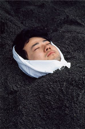 people buried in the sand - On the beach in front of Ginsho Hotel,Kyushu,Japan Stock Photo - Rights-Managed, Code: 851-02961036