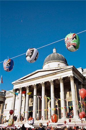 simsearch:851-02963794,k - Nouvelle année fêtes & National Gallery, Trafalgar Square, Londres. Angleterre Photographie de stock - Rights-Managed, Code: 851-02961414