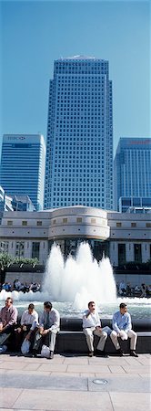 simsearch:851-02963922,k - workers having lunch by fountain,London,England,UK Foto de stock - Con derechos protegidos, Código: 851-02961435