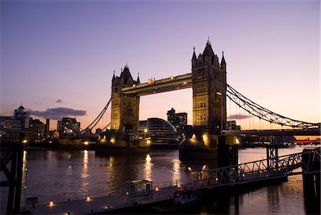 ponte della torre - Tower Bridge at dusk,London,England,UK Fotografie stock - Rights-Managed, Codice: 851-02961457