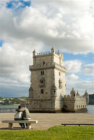 simsearch:851-02963141,k - People kissing in front of Belem Tower,Belem,Portugal Stock Photo - Rights-Managed, Code: 851-02962483