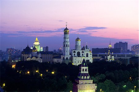 simsearch:851-02962517,k - Kremlin Bell tower at dusk,Moscow,Russia Foto de stock - Con derechos protegidos, Código: 851-02962516