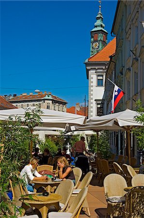 slowenien - Junge Menschen genießen das outdoor-Café, Ljubljana, Slowenien Stockbilder - Lizenzpflichtiges, Bildnummer: 851-02962685