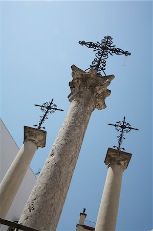 simsearch:851-02959457,k - Three crosses in square,Seville,Spain Foto de stock - Direito Controlado, Número: 851-02962960