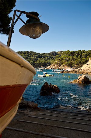 simsearch:851-02963104,k - Bateau à la plage de Fornells à Begur, Costa Brava, Catalogne, Espagne Photographie de stock - Rights-Managed, Code: 851-02963089