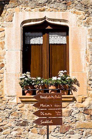 potted plants on stones - Medieval village of Pals,Costa Brava,Catalonia,Spain Stock Photo - Rights-Managed, Code: 851-02963091