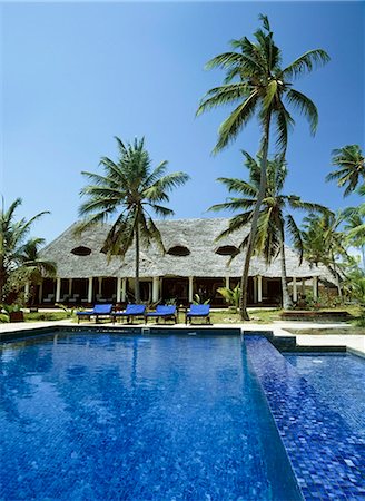 simsearch:851-02963345,k - Looking across the swimming pool,Paje,Zanzibar,Tanzania Stock Photo - Rights-Managed, Code: 851-02963357