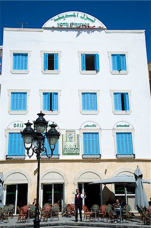 Place principale à l'entrée de la medina, Tunis, Tunisie, l'Afrique du Nord Photographie de stock - Rights-Managed, Code: 851-02963585