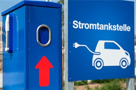 electric blue - Electric vehicle charging station, Frankfurt Main, Germany Stock Photo - Rights-Managed, Code: 853-05523798