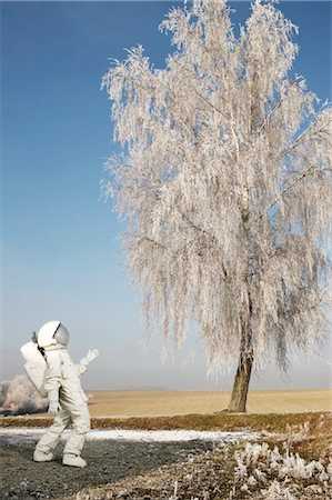 space man - Astronaut Stock Photo - Rights-Managed, Code: 853-05523894