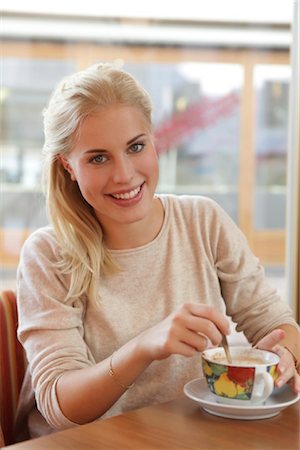 Blond woman, portrait Stock Photo - Rights-Managed, Code: 853-05841029