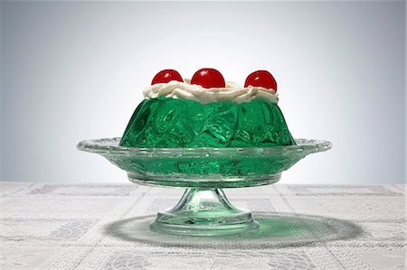 Jelly with cream and cherries Stock Photo - Rights-Managed, Code: 853-06120529