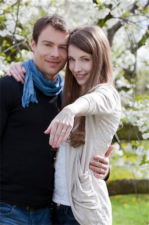 fiança - Young couple, portrait Stock Photo - Rights-Managed, Code: 853-06120614