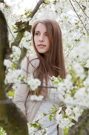 plant botanical - Young woman, portrait Stock Photo - Rights-Managed, Code: 853-06120624