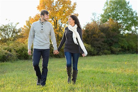 Smiling couple walking in autumn Stock Photo - Rights-Managed, Code: 853-07241941