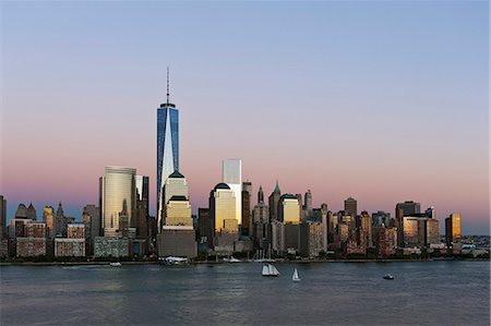 skylines water twilight - Skyline of Manhattan, New York, USA Photographie de stock - Rights-Managed, Code: 853-07451074