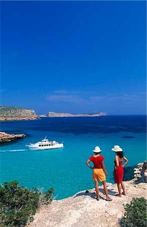 süden - Frau an der Küste von Cala Comte, Ibiza, Spanien Stockbilder - Lizenzpflichtiges, Bildnummer: 853-02914472