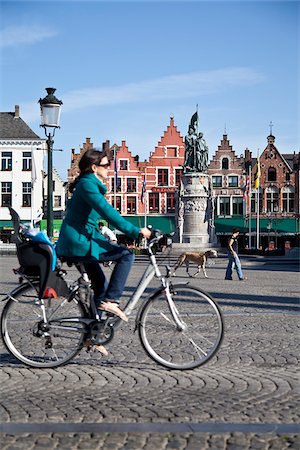 simsearch:862-05999409,k - Markt Square, the main square of Brugge, Flanders, Belgium Foto de stock - Con derechos protegidos, Código: 862-05996819