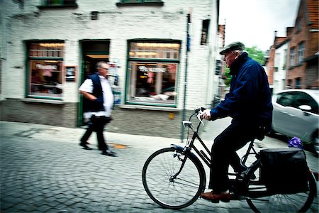 simsearch:862-05996847,k - Bicycle in Bruges, Flanders, Belgium Fotografie stock - Rights-Managed, Codice: 862-05996835