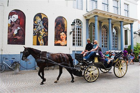 Europe, Belgique, Flandre, Bruges, cheval et chariot pour les touristes, la vieille ville, patrimoine mondial de l'UNESCO Photographie de stock - Rights-Managed, Code: 862-05996867