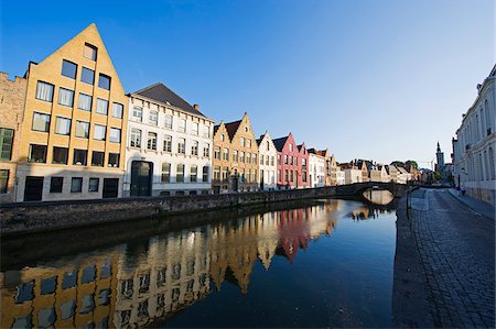 Europe, Belgium, Flanders, Bruges, reflection of old houses in a canal, old town, Unesco World Heritage Site Foto de stock - Con derechos protegidos, Código: 862-05996881